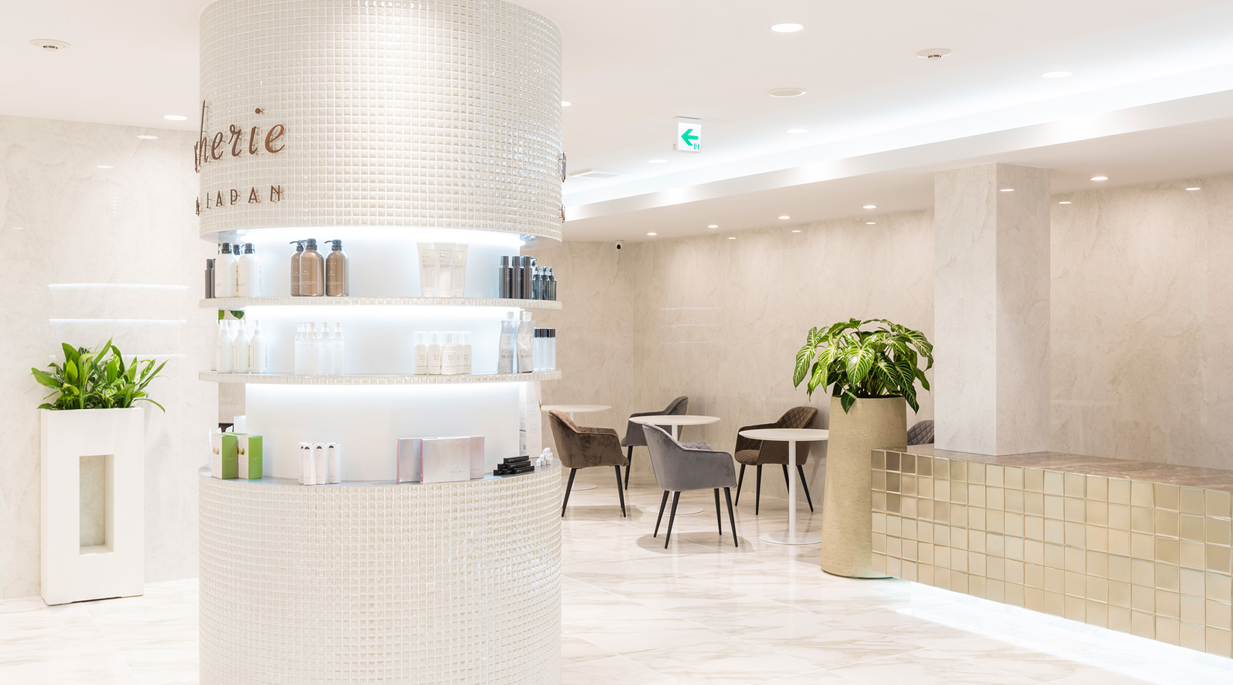 CLALA JAPAN aesthetic｜広島の総合美容企業、お客様のニーズを大切に